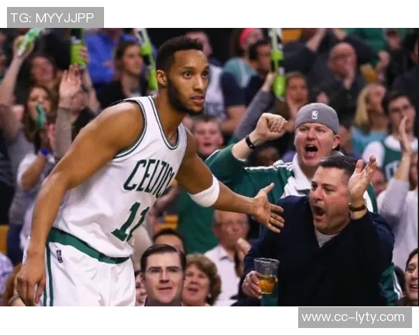 埃文弗格森在对阵凯尔特人比赛中半场双响创下个人欧战首球纪录